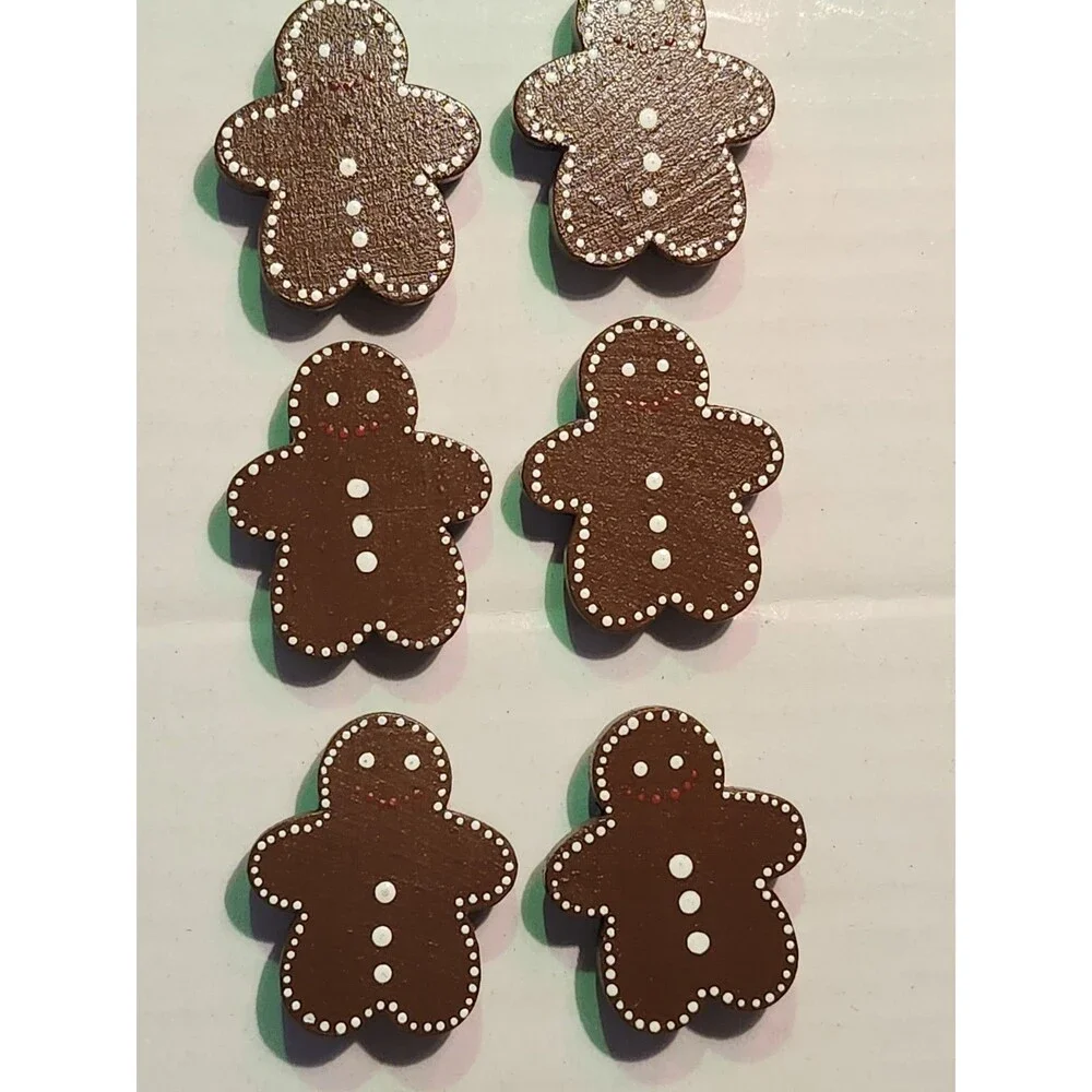 A Collection of Hand-painted Wooden Christmas-themed Buttons Covers qty15